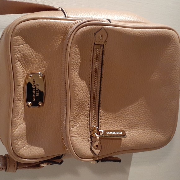 Michael Kors Tan Leather Crossbody bag - Picture 1 of 7